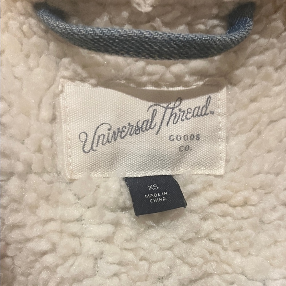 Universal Thread Cream Sherpa Jacket - Picture 2 of 3